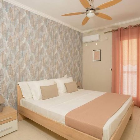 New  2 Bedroom/ 2 Bath Ap.Nidri, Familia エクステリア 写真