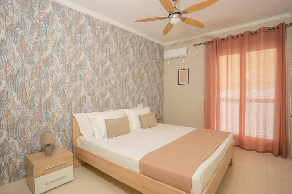 New  2 Bedroom/ 2 Bath Ap.Nidri, Familia エクステリア 写真